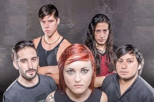 Gentileza Fabián Hernández Enigmática 2015: Cristian Giunta, Ricardo Tessore, Daiana Pividori, Roy Muñoz y Nicolás López Soto.