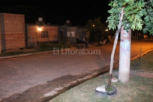 ELLITORAL_143690 |  El Litoral Mitre y Azcuénaga. Tras el demencial ataque a tiros, sus autores se dieron a la fuga.