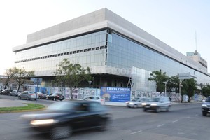 ELLITORAL_148413 |  Luis Cetraro Cemafe. El edificio cuenta con una superficie cubierta de 11.500 metros cuadrados y tendrá 42 consultorios externos de distintas especialidades y cuatro quirófanos, entre otras áreas.