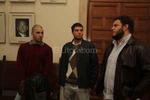 Guillermo Di Salvatore Competidores. Joaquín Serra (natación), Federico Brown Moia (tenis) y Nicolás Martina (atletismo) representarán a la Argentina y a la UNL en Corea.