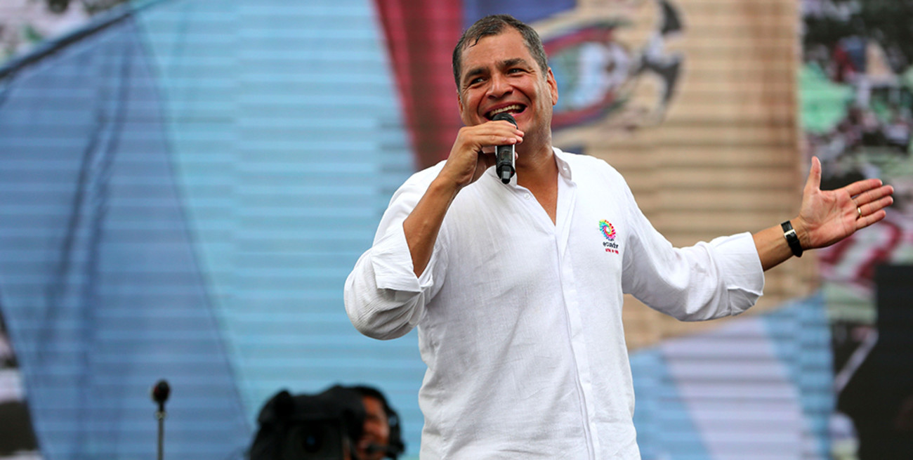 Ecuador: Correa festeja sus diez años de gestión