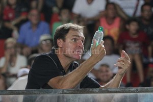 Pablo Aguirre Vuelve al banco. Luego de cumplir la fecha por haber sido expulsado, Franco regresa al banco de Colón