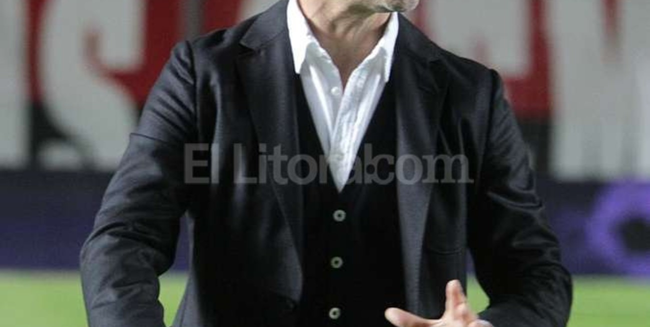 Paolo Montero: "Tenemos que mejorar el último pase"