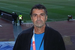 ELLITORAL_127653 |  Archivo El Litoral. El inefable Panchi Cruz sigue haciendo de las suyas en Chile. ¡Pobre Chile!