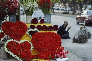ELLITORAL_173277 |  Internet En Pakistán prohibieron el festejo de San Valentín por ser contrario al Islam. Los comerciantes, enojados.