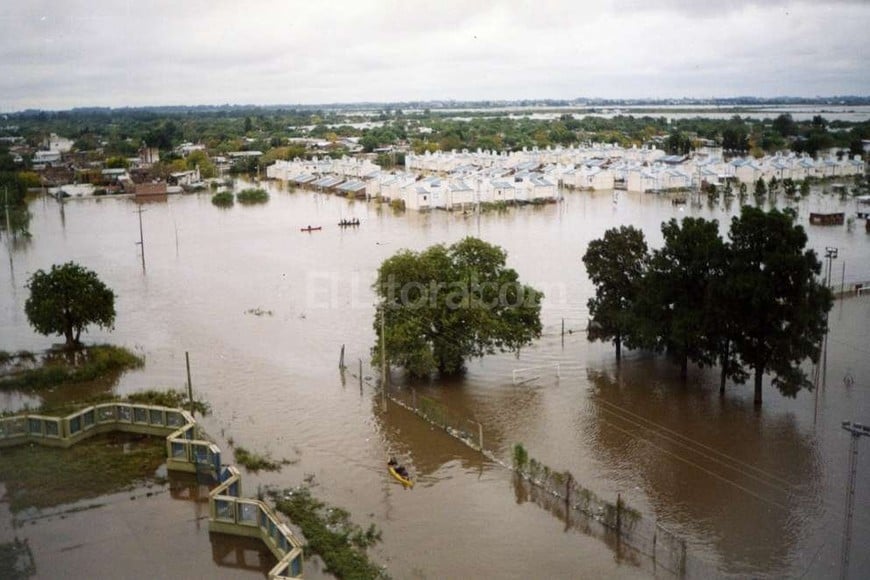 ELLITORAL_150734 |  Archivo El Litoral Roma. El barrio donde vivía la familia Castro, bajo agua en 2003.