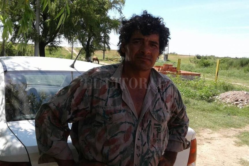 ELLITORAL_171714 |  Danilo Chiapello Es impresionante la cantidad de gente con armas que hay en Alto Verde. Por favor que hagan algo con eso , reclamó José, padre de la víctima.