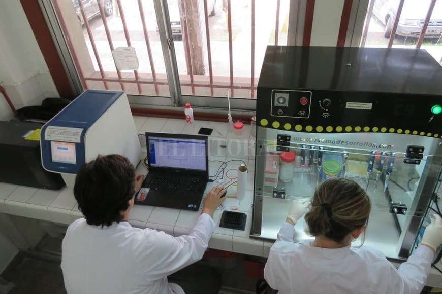 ELLITORAL_174173 |  Prensa UNL Laboratorio de la Ciudad Universitaria barrio El Pozo.