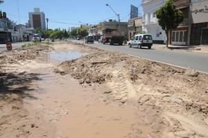 ELLITORAL_141756 |  Guillermo Di Salvatore Tránsito habilitado. Desde las 2 de este viernes quedó habilitado el tránsito vehicular en la mano con sentido al este de bulevar Pellegrini entre Francia y Urquiza.