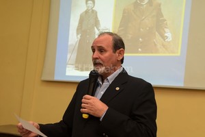 ELLITORAL_163669 |  Télam Miguel Carrillo Bascary en la parroquia Santa Rosa de Rosario.