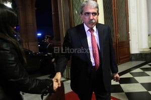 DyN El jefe de Gabinete acusó a sus rivales en la interna del informe sobre el negocio de la efedrina.