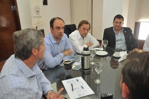 ELLITORAL_197022 |  Flavio Raina Los intendentes, José Corral y Sergio Varisco trataron el preproyecto junto a autoridades de Orsna.