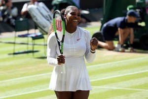 ELLITORAL_216670 |  dpa Serena Williams, de EEUU, festeja su victoria ante Giorgi, de Italia, el 10/07/2018 en los cuartos de final del torneo de tenis de Wimbledon en Londres, Reino Unido. Foto: Jonathan Brady/PA Wire/dpa +++ dpa-fotografia +++