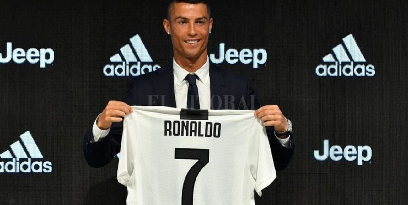 Cristiano Ronaldo fue presentado en Juventus