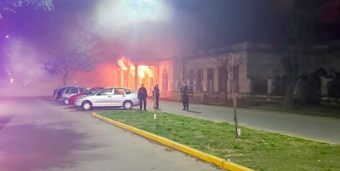 Incendio en las instalaciones del Centro Cultural y Social "El Birri"