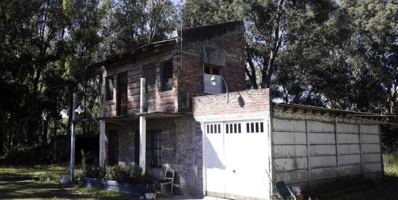 Hallan los cuerpos de una madre y su hija enterrados en una vivienda