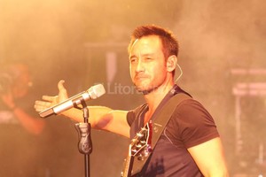 Amancio Alem Luciano Pereyra interpretó 16 temas, compartidos con la gente que, entre grito y grito, no dejó letra sin cantar.