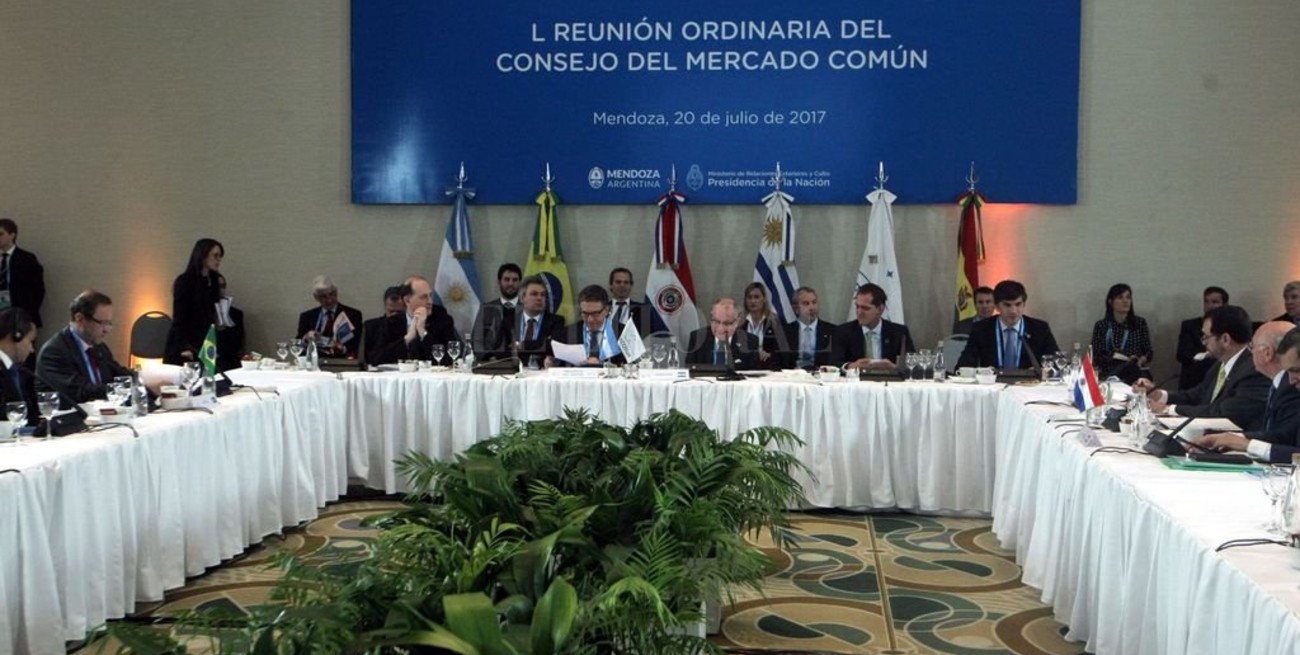 Consenso en el Mercosur para aplicar la clausula democrática a Venezuela