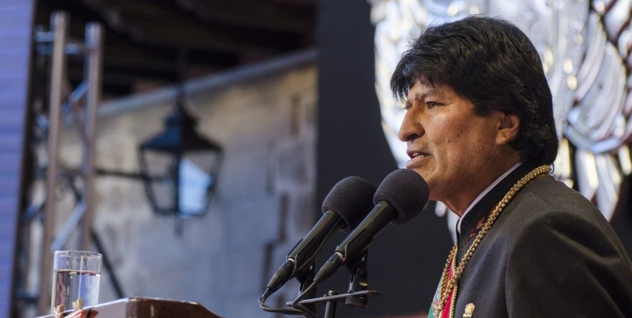 Evo Morales acortó su discurso por los gritos incesantes de opositores
