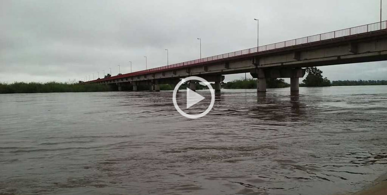 Video: el Salado superó los 6 metros en el puente de la ruta 70