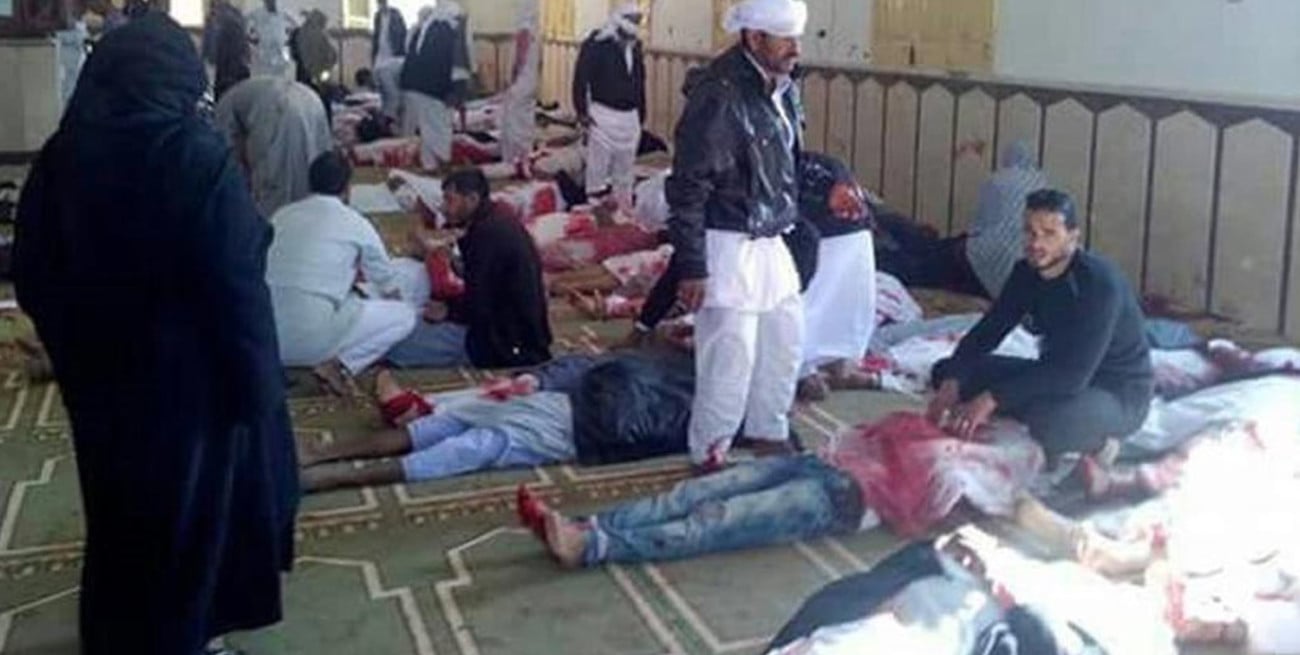 Sube a 200 la cifra de muertos en un atentado terrorista en Egipto