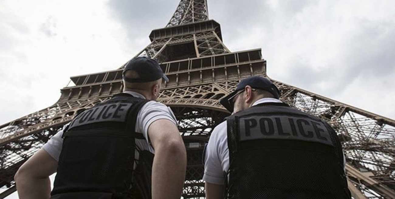Francia: al grito de "Alá es grande" un hombre atacó con un cuchillo y mató a dos personas