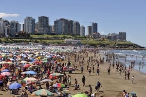 ELLITORAL_200765 |  Maxi Failla / Clarín. Mar del Plata en el verano argentino.