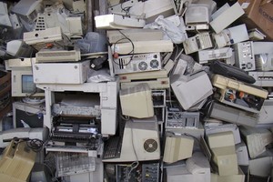 ELLITORAL_203741 |  Archivo. Cementerio informático. Los argentinos generan un cuarto de la basura electrónica que produce una persona de un país más desarrollado, pero en la ciudad no hay un procedimiento de descarte de los remanentes electrónicos.