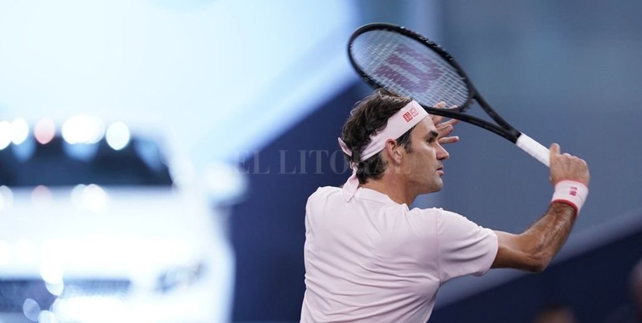 Federer avanzó a los cuartos de final de Shanghai