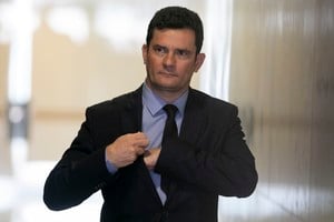 SERGIO LIMA Brazil's Justice Minister Sergio Moro gestures as he speaks after a meeting with Brazilian President Jair Bolsonaro in Brasilia, on February 19, 2019. (Photo by Sergio LIMA / AFP)