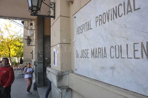 ELLITORAL_179960 |  Flavio Raina Las jóvenes fueron trasladadas hasta el Hospital José María Cullen
