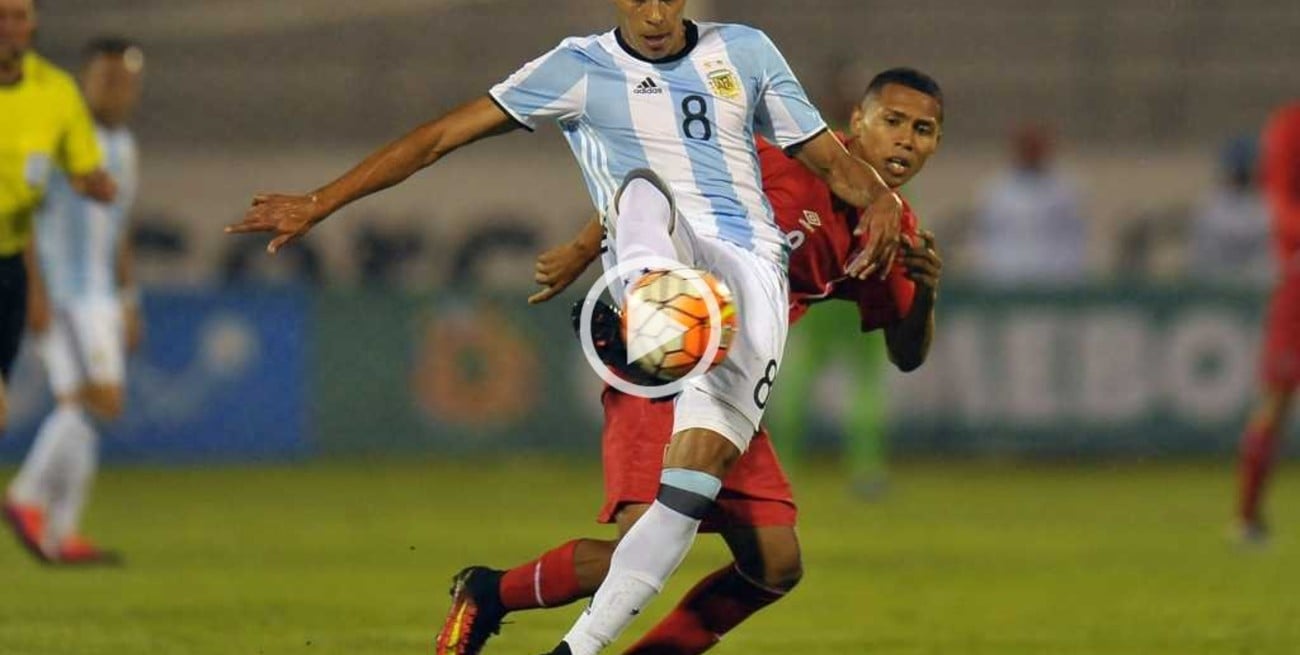 Argentina rescató un empate sobre la hora ante Perú