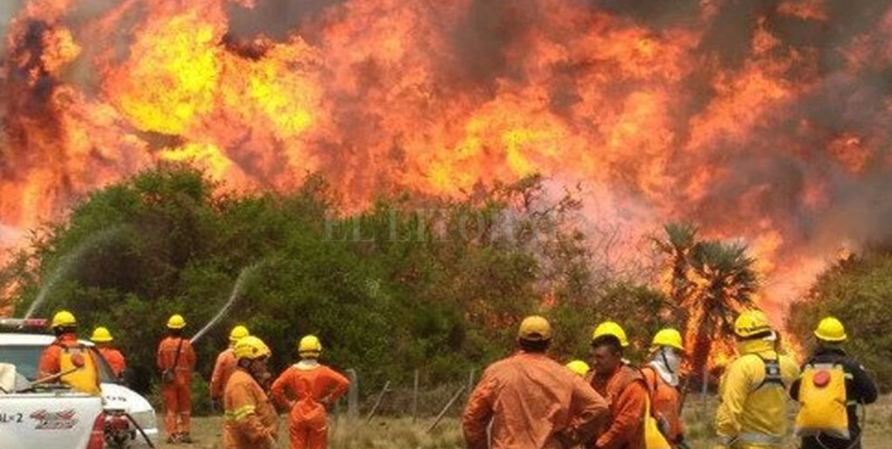 El fuego ya consumió 10.000 hectáreas en Córdoba
