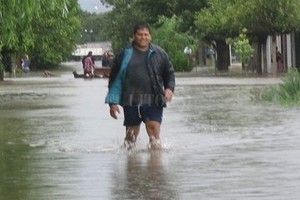 ELLITORAL_181674 |  Archivo El Litoral Omar se brindó durante la inundación de 2003 para ayudar a sus vecinos.