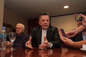 ELLITORAL_178859 |  Manuel Fabatía Siempre que uno se proponga alcanzar los sueños se puede lograrlo. Hay que tener convicción, coraje, fuerza y las cosas se consiguen, sobre todo con honestidad y humildad , afirmó el cantante.