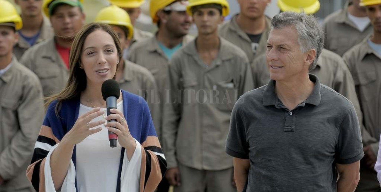 Macri y Vidal ponen en marcha una fábrica de helicópteros