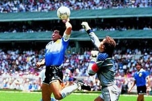 Captura digital Maradona y Shilton cara a cara en México ´86, el partido de La Mano de Dios y del Mejor Gol de la historia de los mundiales.