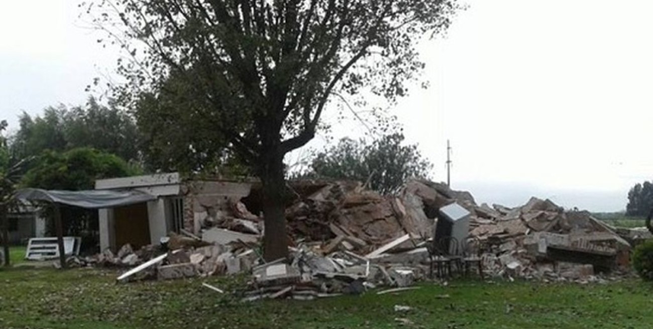 Una fuerte explosión derrumbó una casa en Humboldt