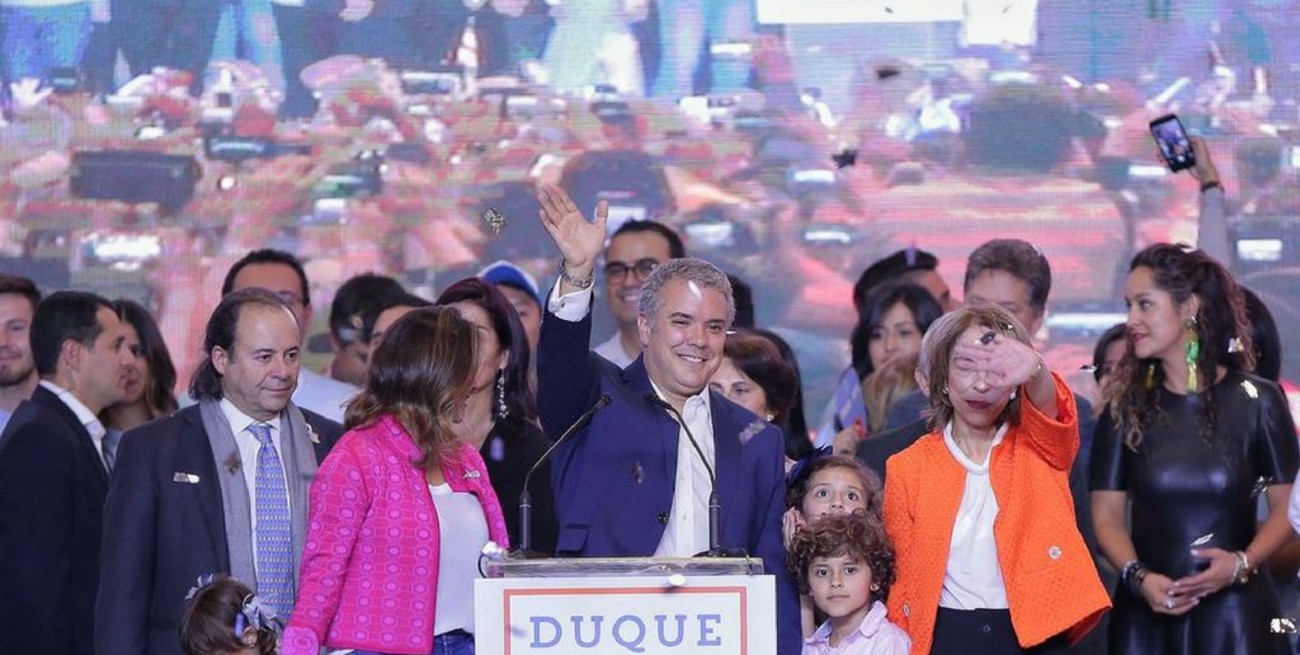Iván Duque empieza su gobierno en una Colombia llena de incertidumbre 