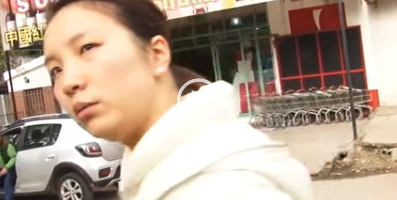 ¿Te acordás de la china del supermercado que corrió a un periodista a botellazos?