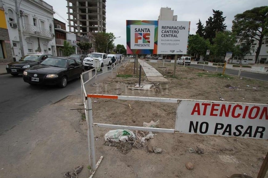 ELLITORAL_171832 |  Guillermo Di Salvatore Hundimiento. Bulevar y Urquiza.