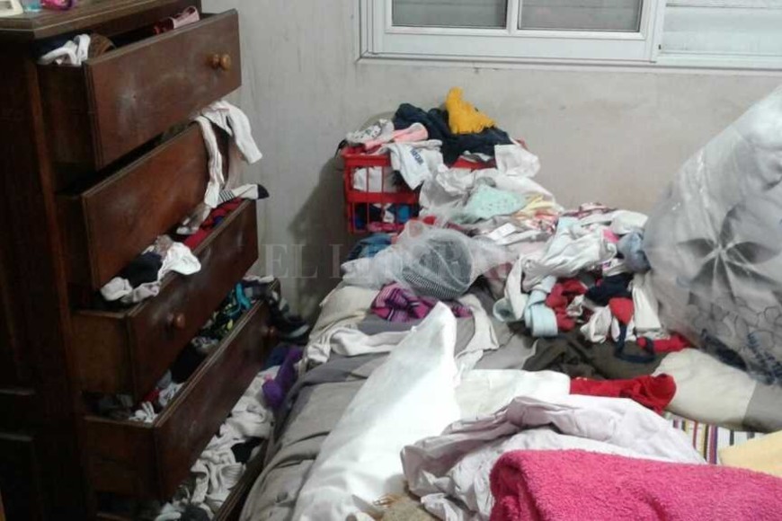 ELLITORAL_197024 |  Danilo Chiapello El estado en que quedó uno de los dormitorios donde ingresaron los malvivientes.