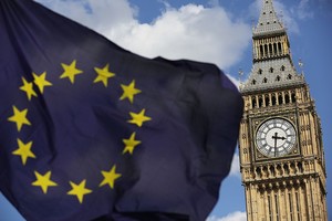 ELLITORAL_220050 |  Archivo ARCHIVO - La bandera de la UE delante del Big Ben en Londres, Reino Unido, el 02/07/2016.
(vinculado a la cobertura de dpa sobre el Brexit del 02/02/2017) foto: Daniel Leal-Olivas/PA Wire/dpa