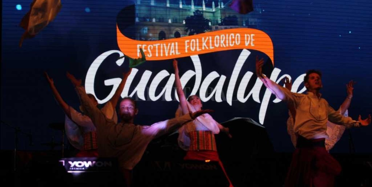 Entregan donaciones recibidas en el festival de Guadalupe