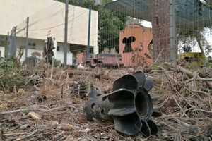 ELLITORAL_212436 |  Twitter del Ejército israelí. Restos del ataque de Palestina a Israel con granadas mortero que fueron exhibidos por el ejército de Israel.