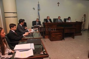 Flavio Raina El Tribunal Oral Federal dio curso al pedido de la fiscalía para que se investigue a terceras personas que podrían haber cometido delito.