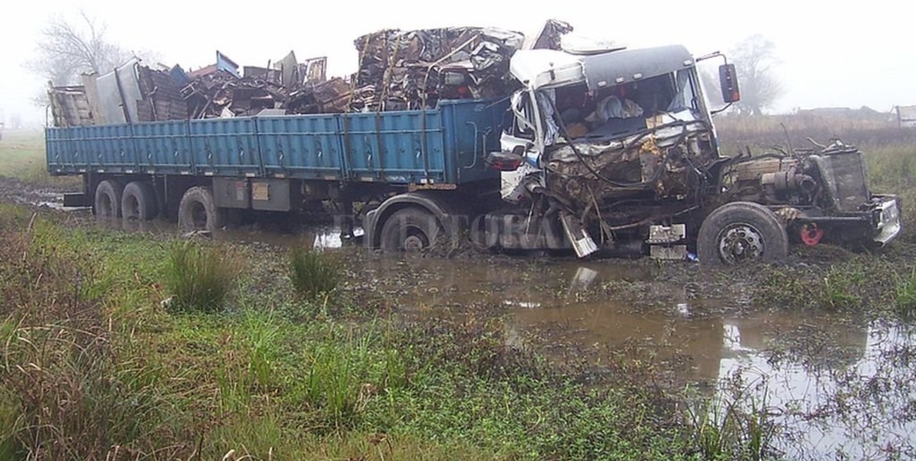 Choque de camiones El Litoral