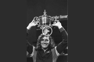 Archivo El Litoral El mejor. Guillermo Vilas con el trofeo del US Open, en un 1977 que se puede tomar como fundacional para el tenis argentino.