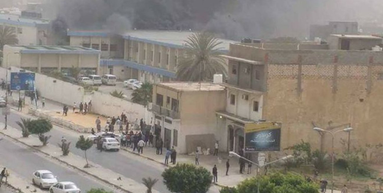 Atentado contra la Comisión Electoral en Libia causa 13 muertos