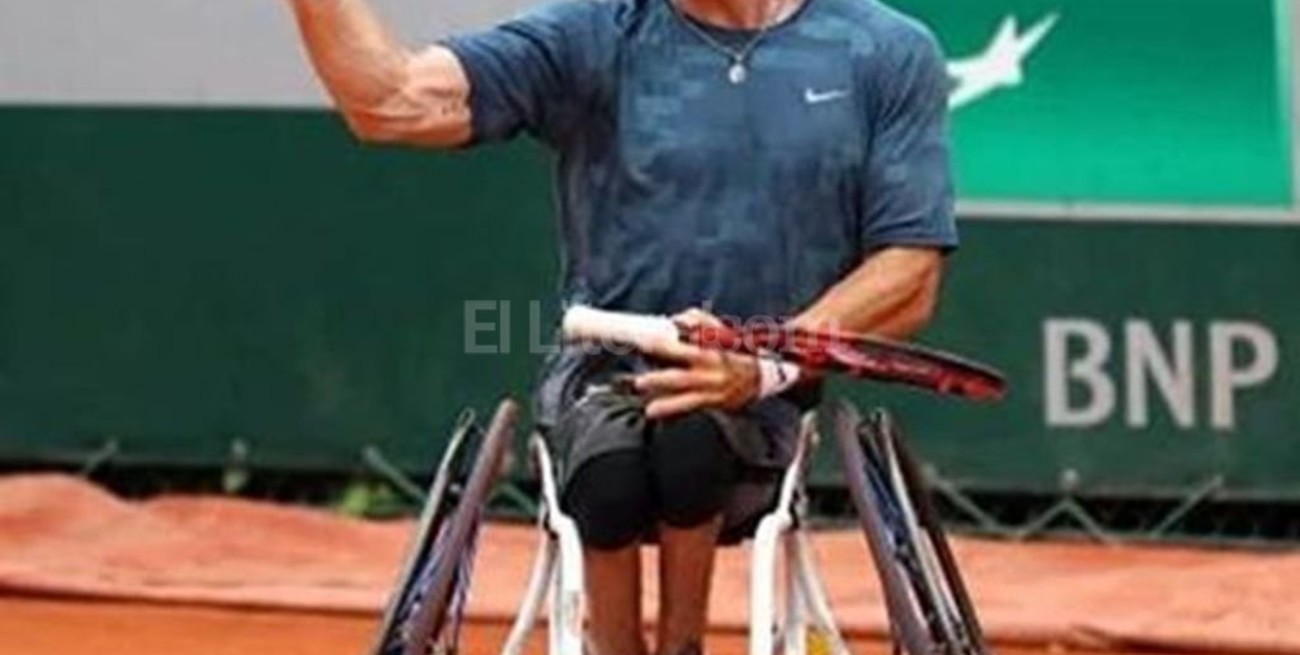Gustavo Fernández continúa avanzando en tenis